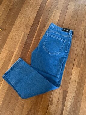 Express Women's High-Rise Straight-Leg Jeans in Medium Blue